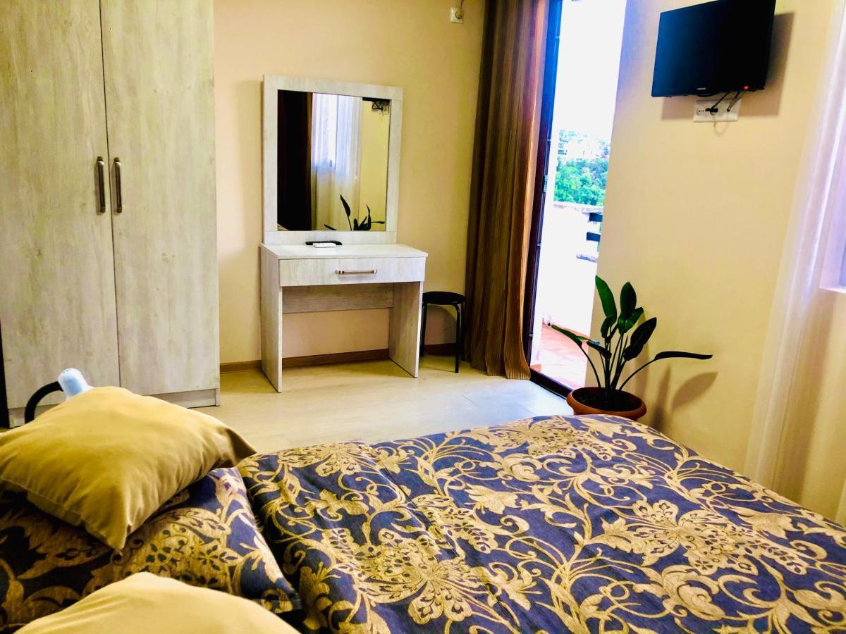 מלון מצוונה קונצחי Holiday House Green Cape Batumi מראה חיצוני תמונה