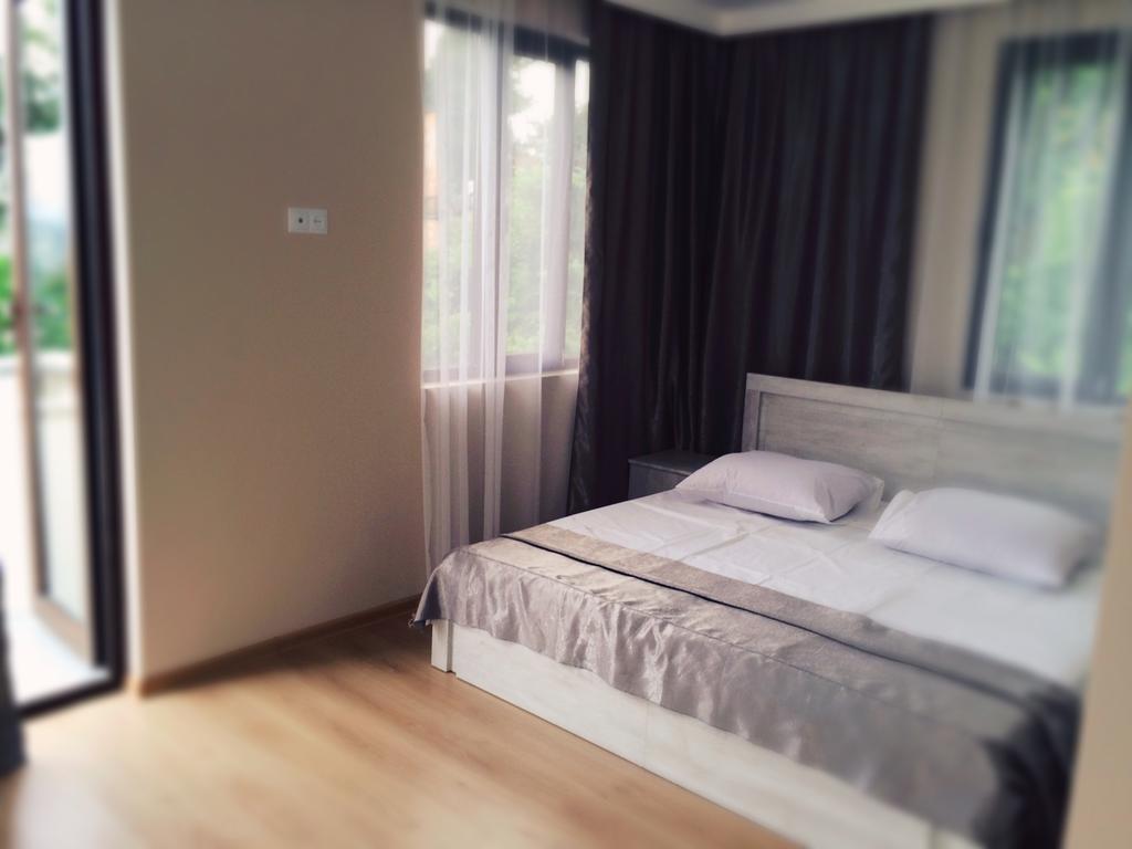 מלון מצוונה קונצחי Holiday House Green Cape Batumi מראה חיצוני תמונה