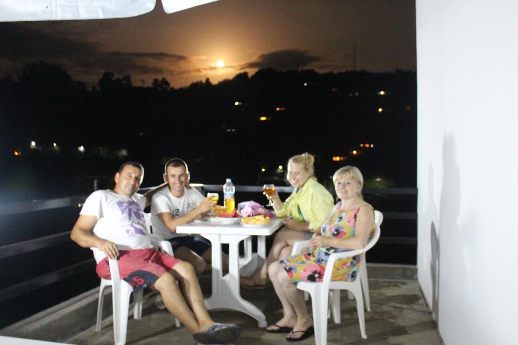 מלון מצוונה קונצחי Holiday House Green Cape Batumi מראה חיצוני תמונה